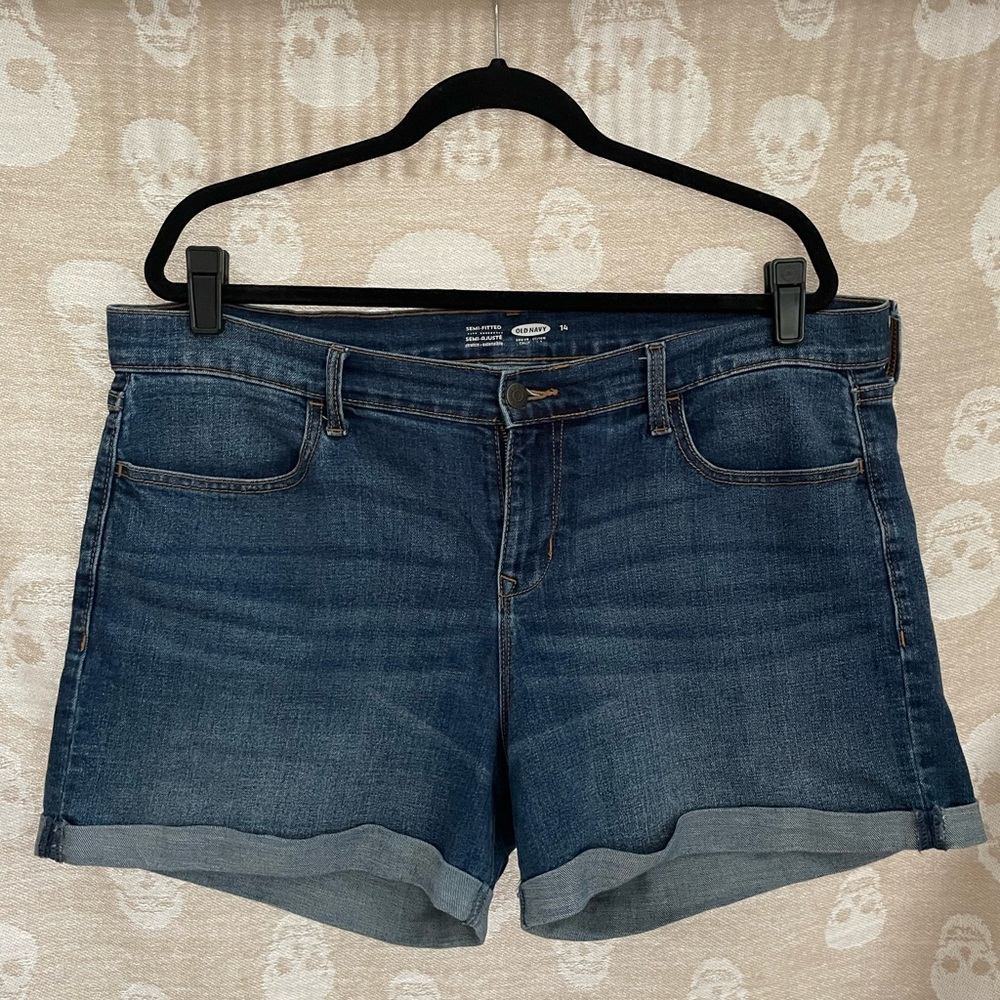 SIZE 14 JEAN SHORTS